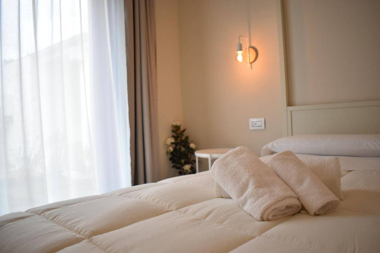 Enjoy Your Stay - Guest House - Olbia Exteriör bild