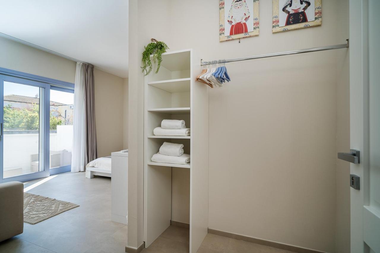 Enjoy Your Stay - Guest House - Olbia Exteriör bild