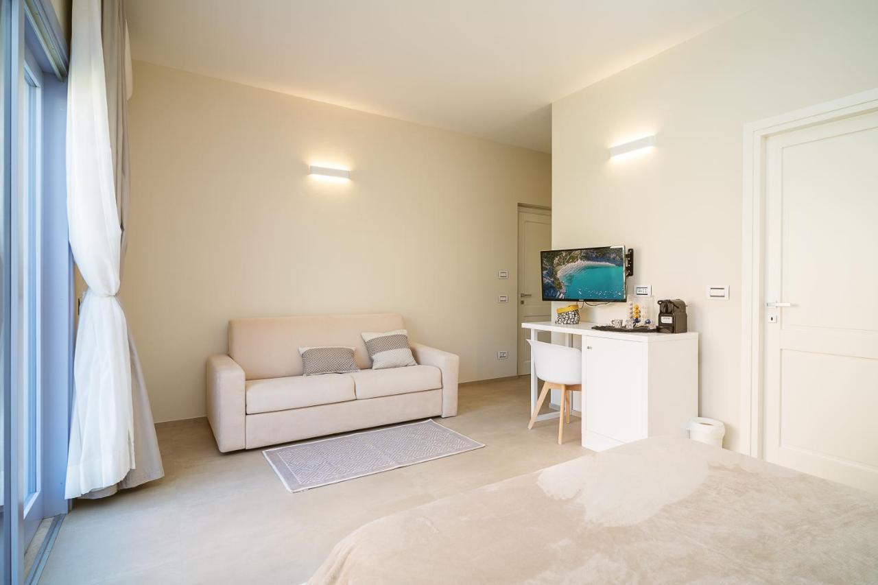 Enjoy Your Stay - Guest House - Olbia Exteriör bild
